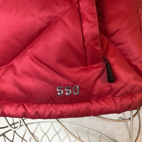 North Face 550 down fill Coral color vest like new - Picture 6 of 6